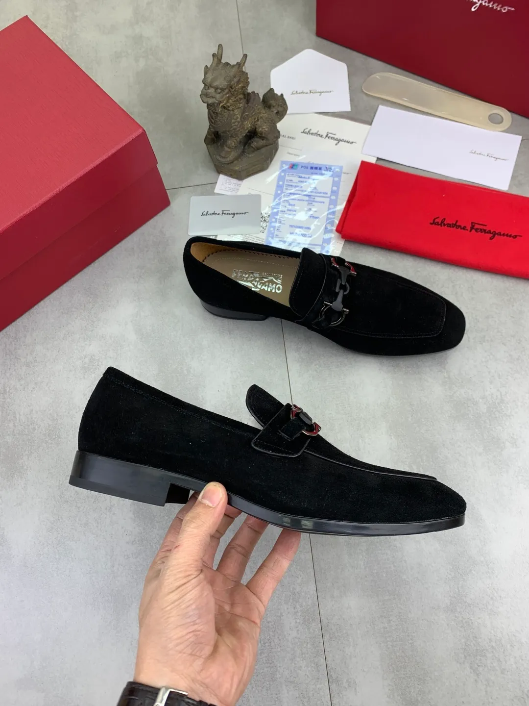 Men's men's shoes 💰P600💰[New model] High quality water-dyed cowhide 🆘[Salvatore Ferragamo] Ferragamo's latest casual business leather shoes for men! Listed simultaneously! The fabric is made of specially imported original calfskin, and the interior is made of imported water-dyed cowhide. It is absolutely luxurious and leads the fashion trend. High-end rubber outsole, size: 38-44 (45 and 46 can be customized) 5️⃣ colors available